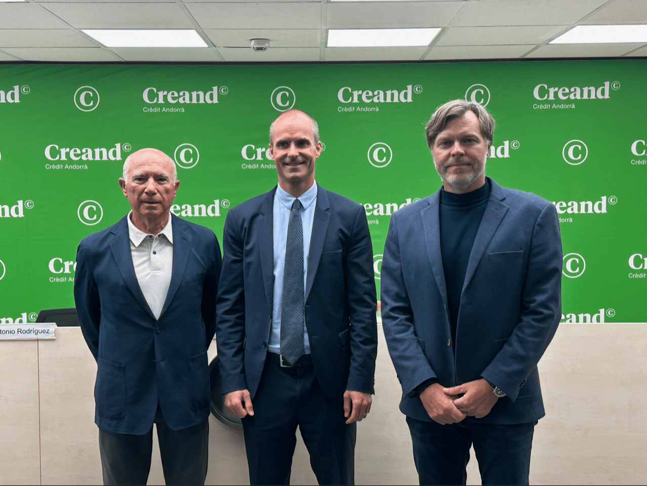 https://creandgroup.com/wp-content/uploads/FOTO_PEU.png