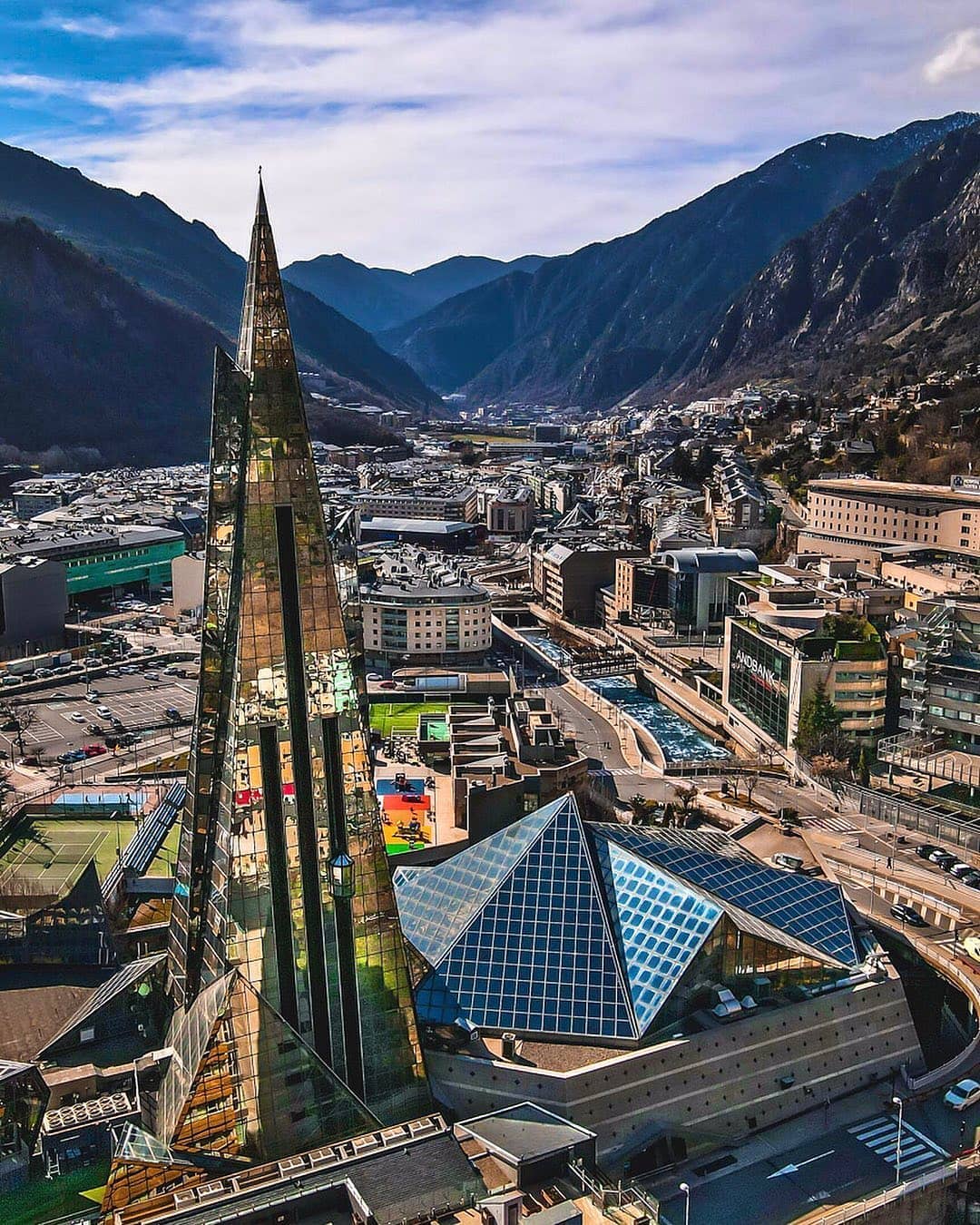 contribuim-progres-pais