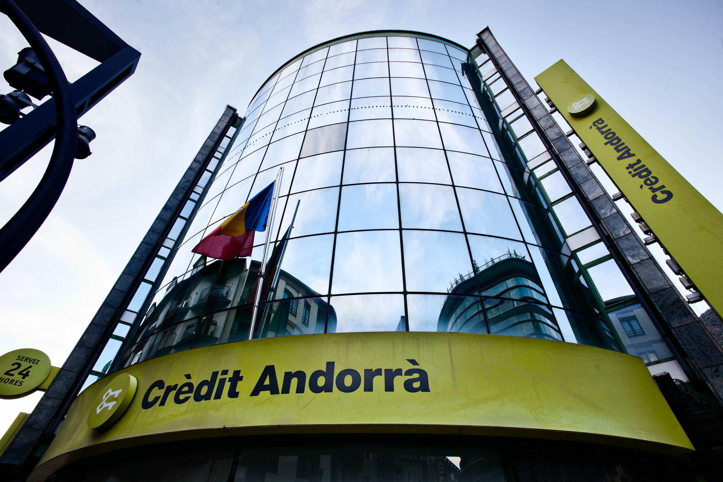 Crèdit Andorrà and Caser Seguros extend their strategic alliance to non-life  insurance - Creand